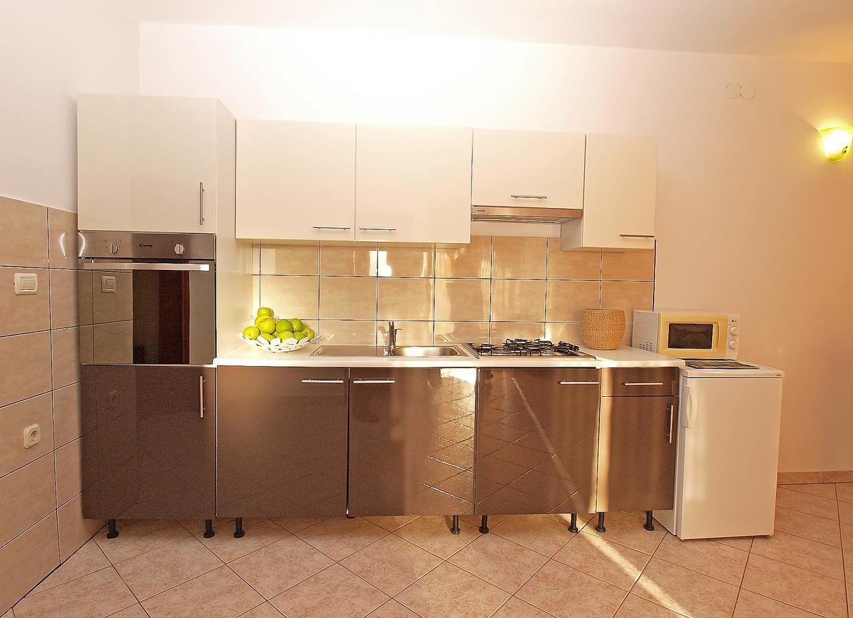Apartments Dusanka 799 Fažana Extérieur photo