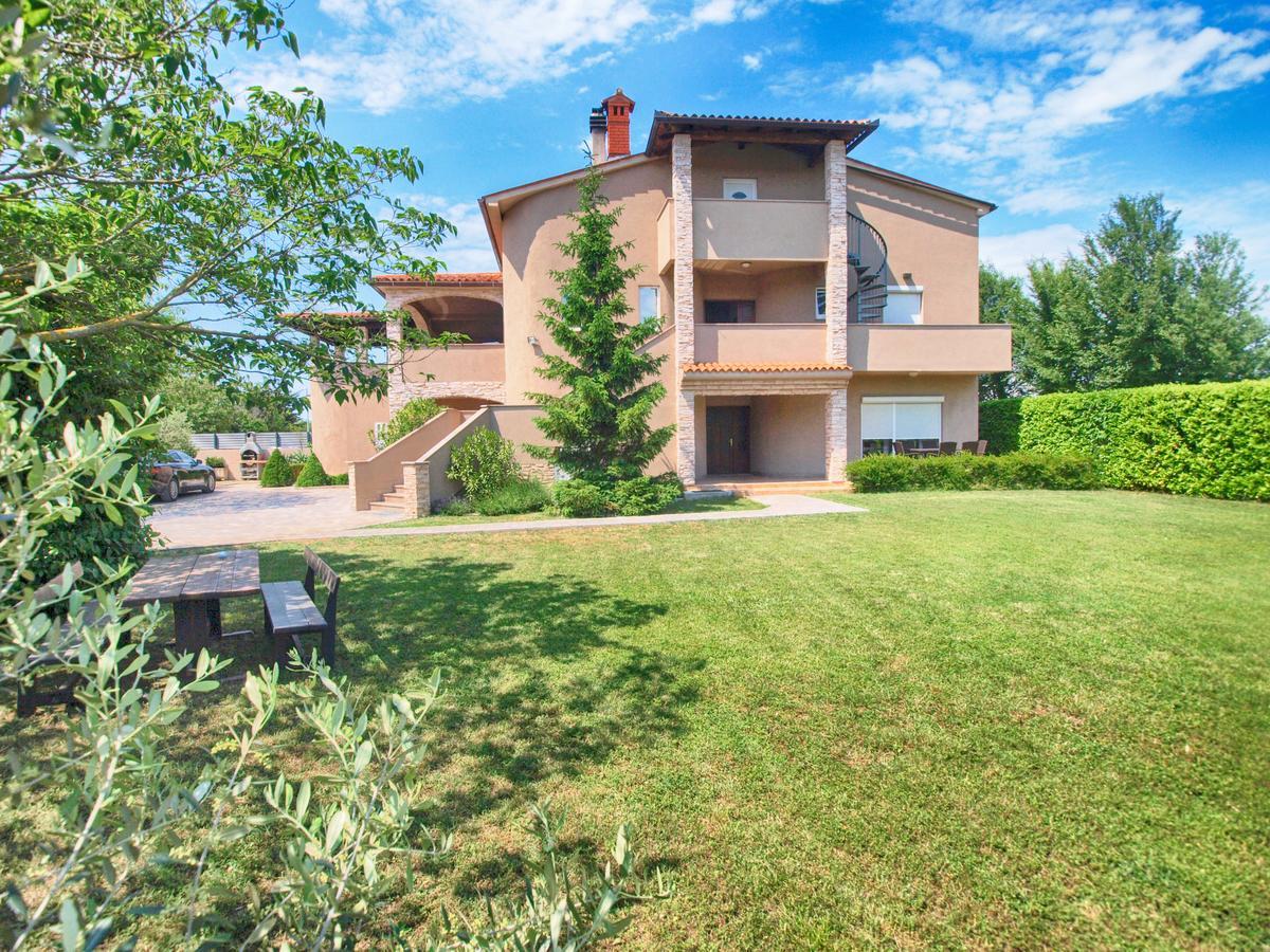 Apartments Dusanka 799 Fažana Extérieur photo